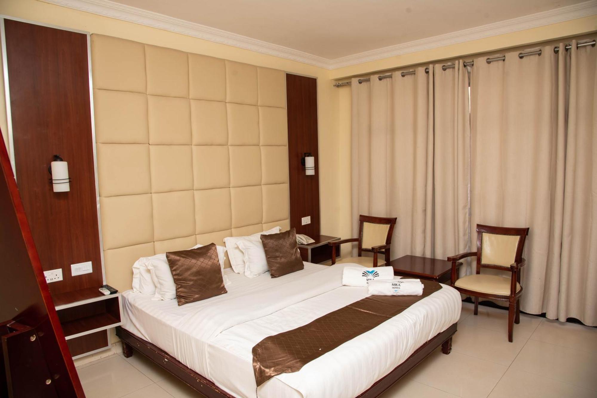 Mika Hotel Kabulonga Lusaka Esterno foto