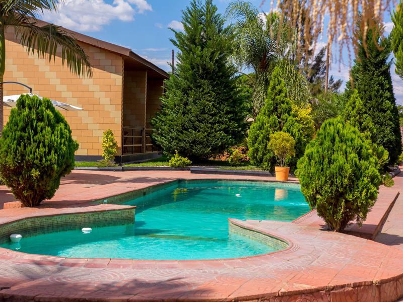 Mika Hotel Kabulonga Lusaka Esterno foto